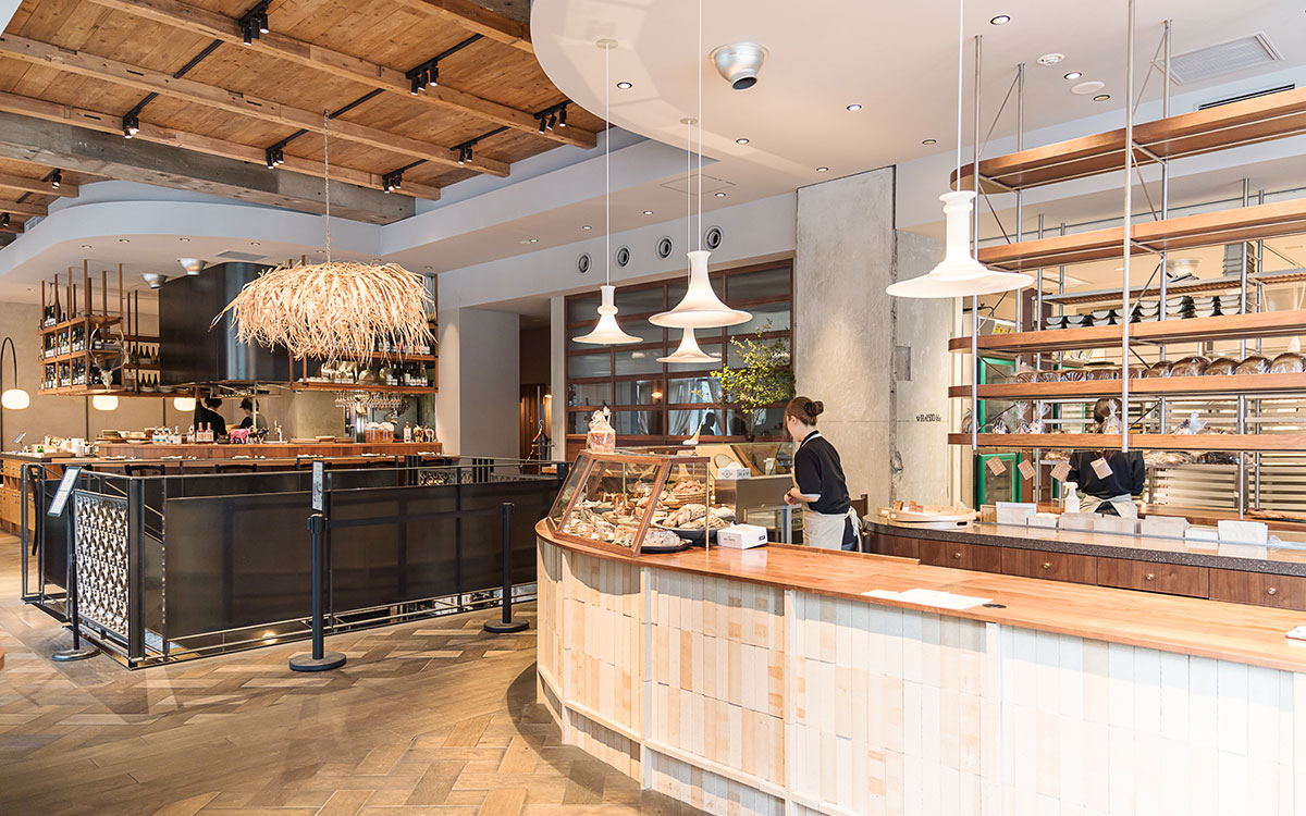 日本橋兜町にオープン♪鎌倉発の人気レストランの新業態でほっとひと息つけるコーヒー時間を。「GARDEN HOUSE COFFEE」ことりっぷ