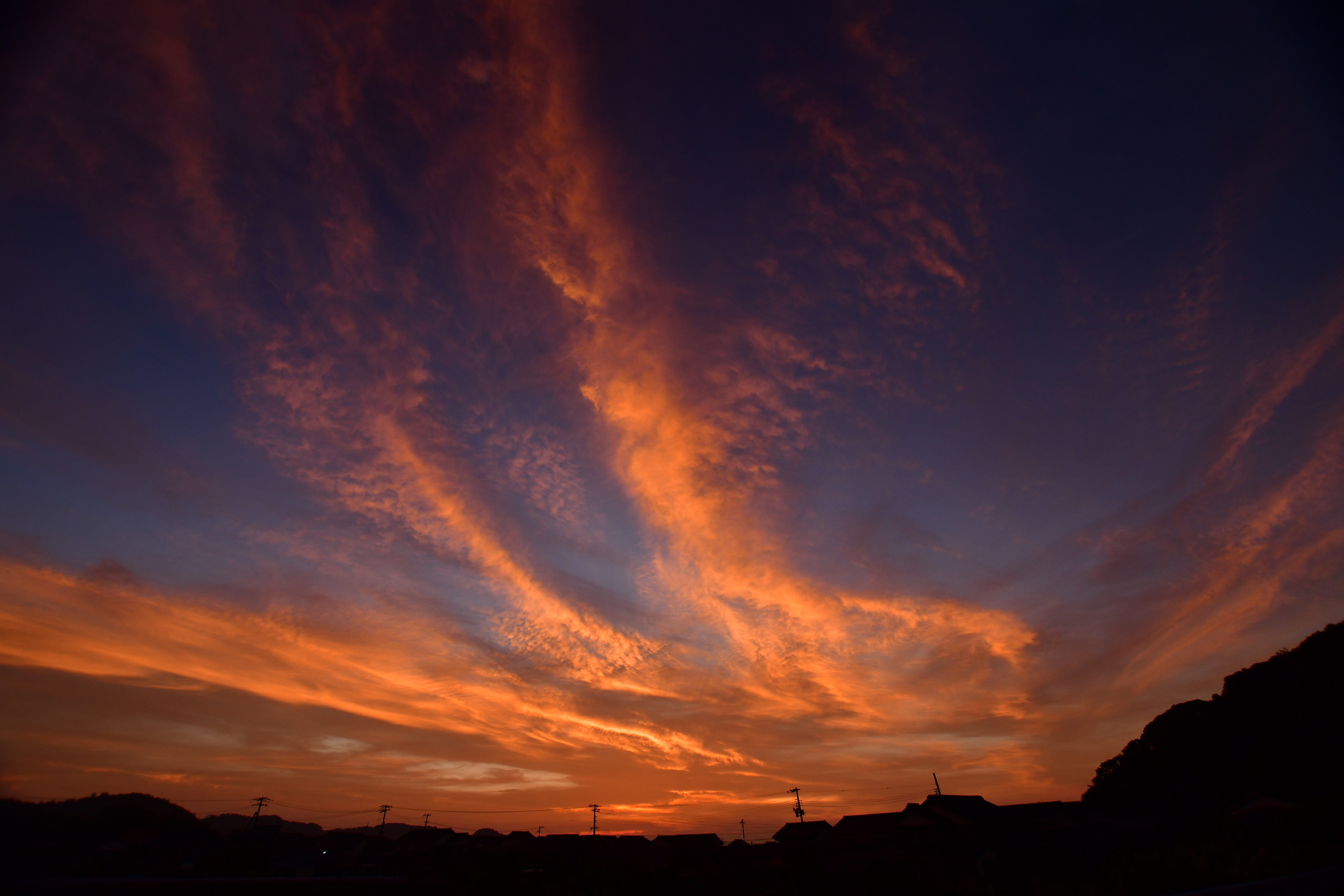 トワイライトエクスプレス瑞風」が停車する晩夏の東浜駅に訪れてみた』浦富・岩井温泉 鳥取県 の旅行記・ブログ by 裏山秀人さん フォートラベル