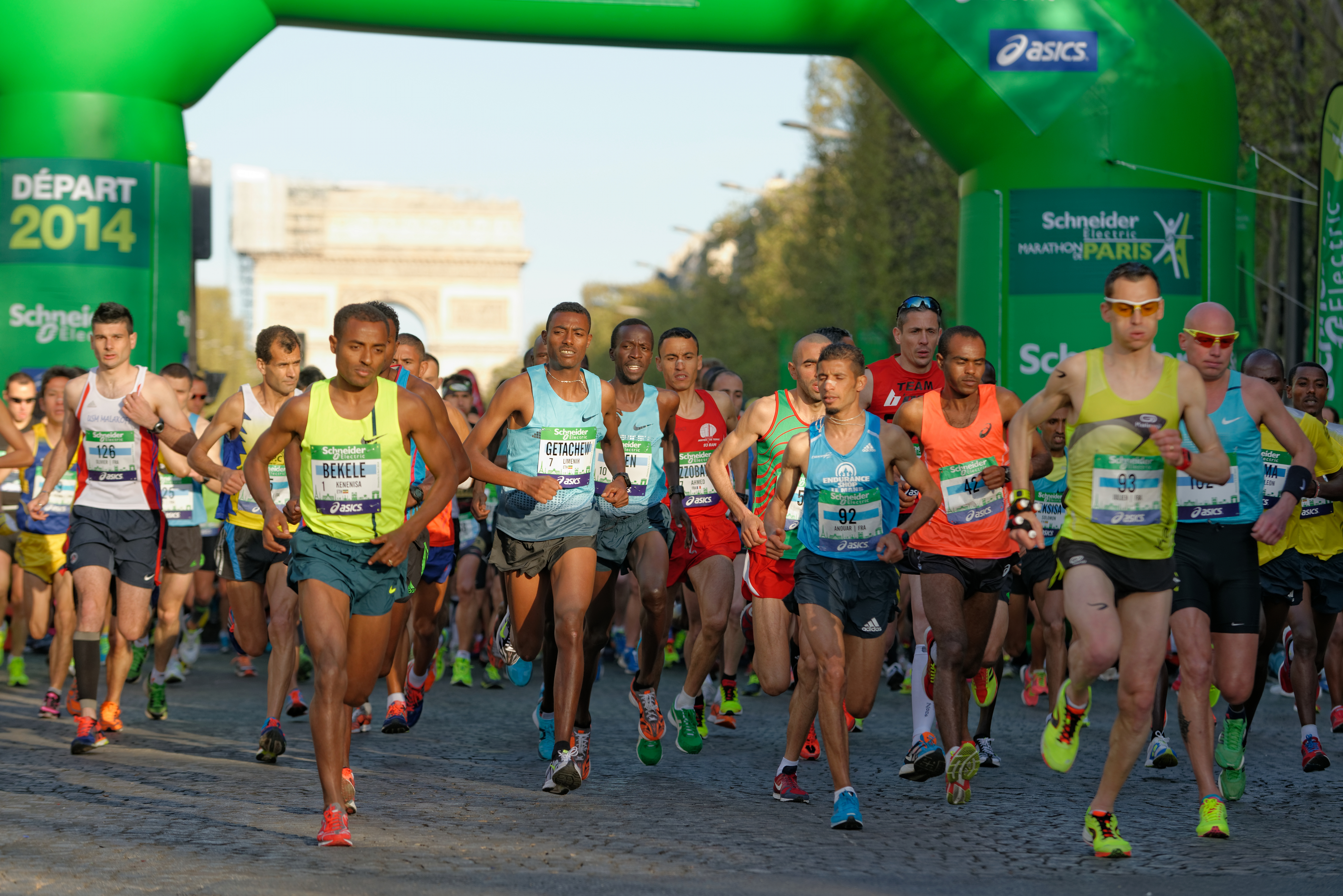 パリの街を彩る石畳が天満屋・前田穂南らを待ち受ける 五輪マラソンコースをＯＨＫ・岸下キャスターが体験OHK 岡山放送