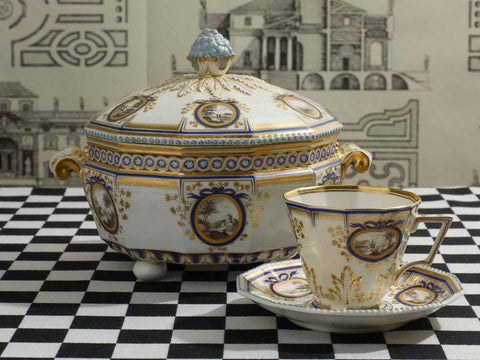 ニンフェンブルクバイエルン王家ゆかりの宮殿内で、徹底して伝統手法にこだわる最高級のドイツ磁器 – Woburn Abbey