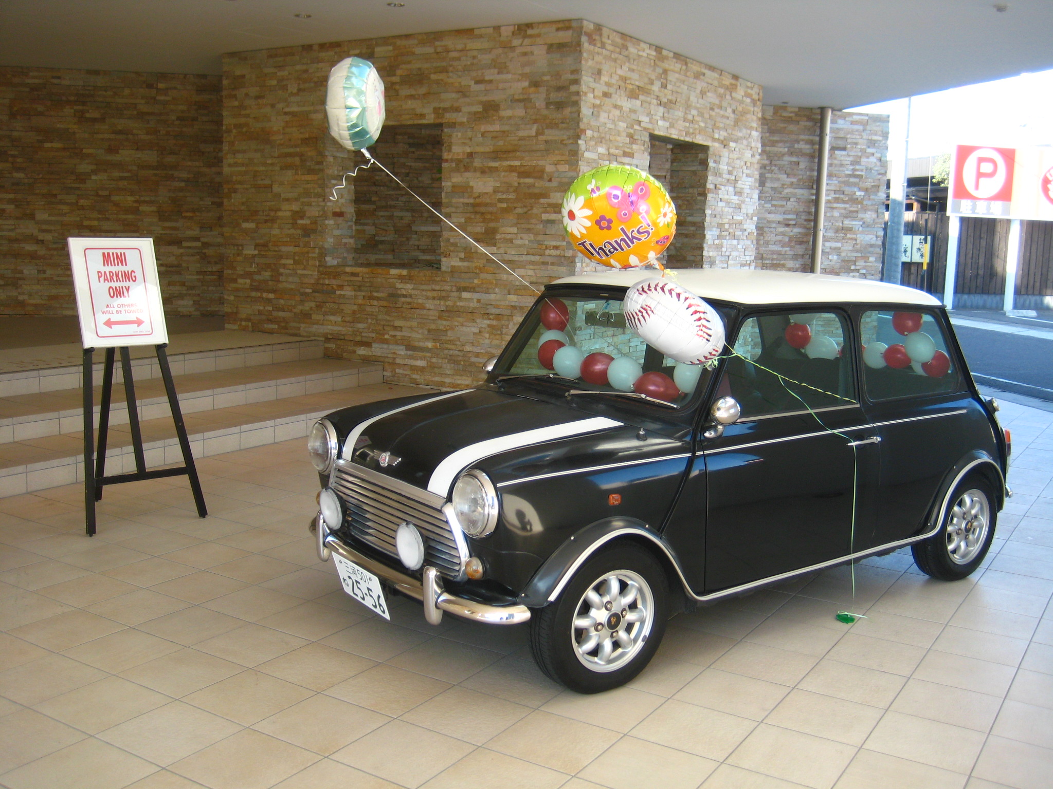 自慢の愛車♡ウェルカムカー♡:美術館で結婚式