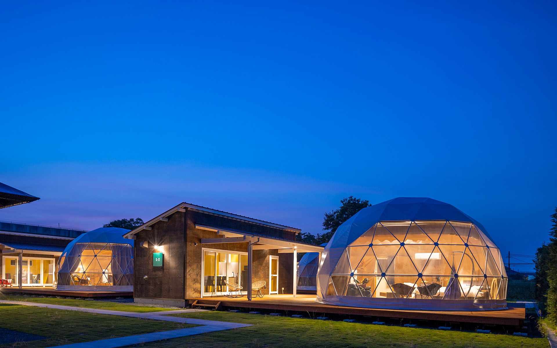 公式 レイクサイドテラス琵琶湖