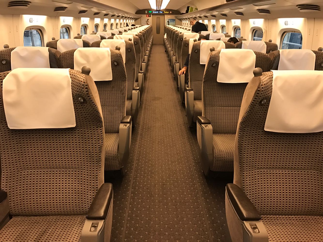 東海道新幹線グリーン車は8号車が好きかもしれない件メルシ