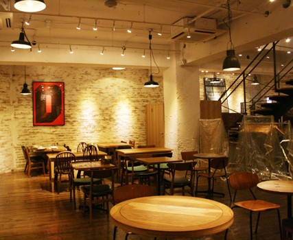 渋谷の隠れ家無機質カフェ「NOTE cafe」情報