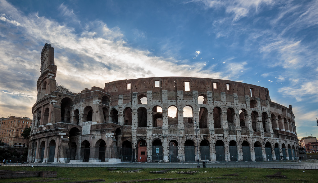 コロッセオに名前を刻んだ観光客の「あまりの言い訳」にイタリア紙が大激怒クーリエ・ジャポン