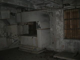 根岸競馬場廃墟 １ ２日本の秘境