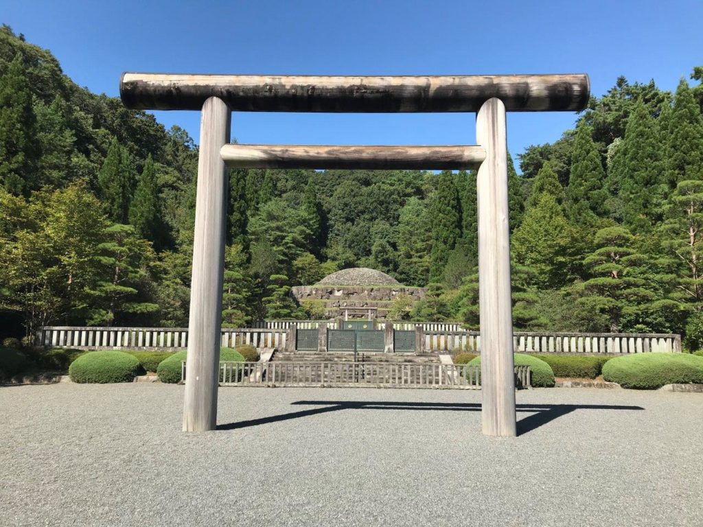 ご参拝 武蔵野陵・武蔵野東陵武蔵陵墓地 八王子市- 宮内庁