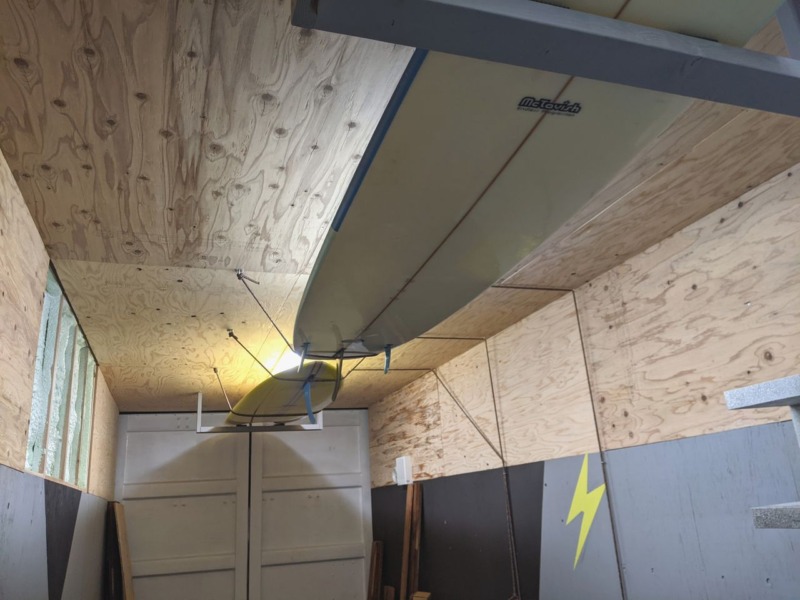 ロングボード収納」のアイデア 8 件サーフボードラック, 屋外収納, サーフボード