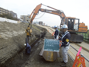 H25多摩川南六郷高潮堤防工事