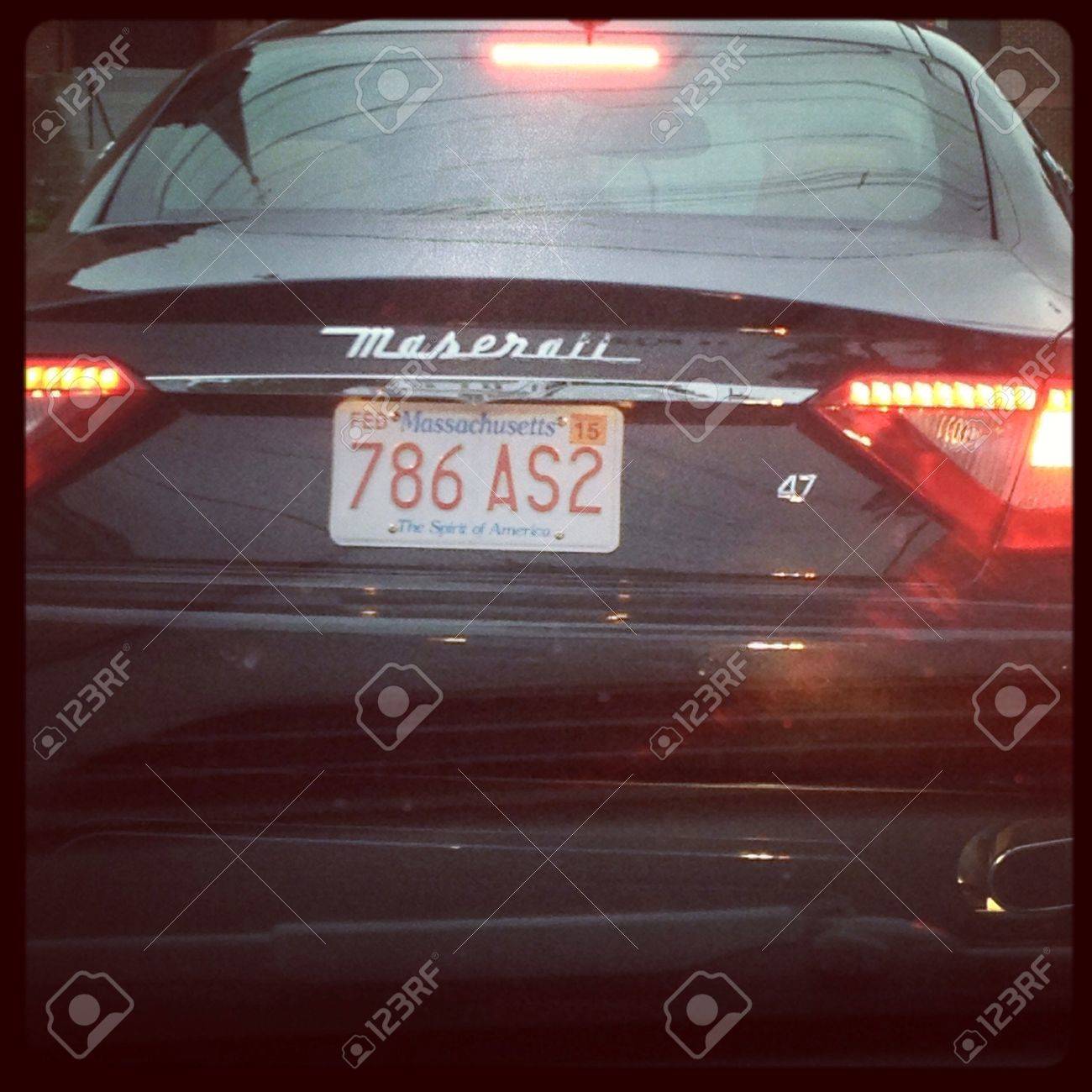 高級車マセラッティの旅行バック