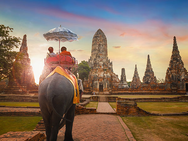 格安オプショナルツアー アユタヤ遺跡とバンパイン宮殿 往路バス、復路クルーズタイ・アユタヤ旅行・観光を日本語で楽しもう！SPACE BUSスペースバス