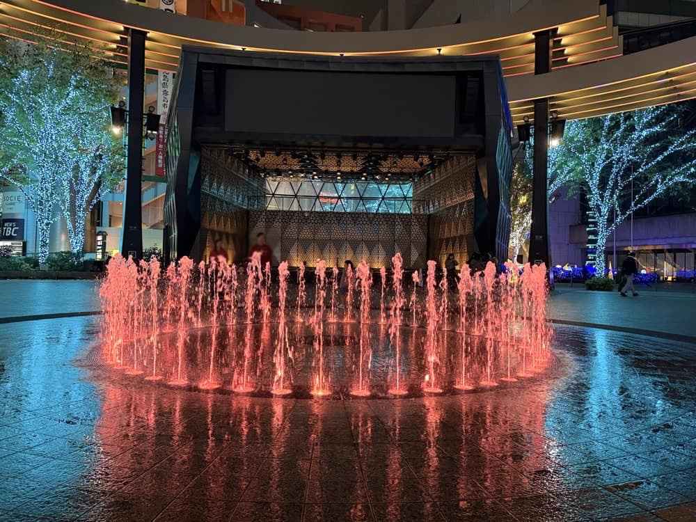 西口公園 池袋 噴水 公園の写真素材 - PIXTA