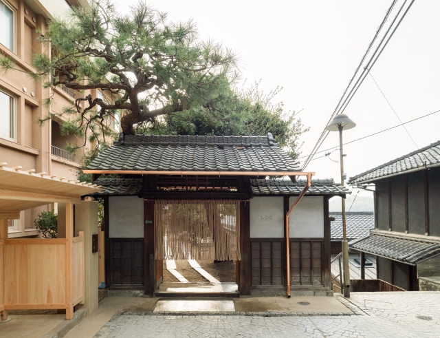 尾道の“泊まれる”文化発信拠点「LOG」。昭和30年代の鉄筋アパートが新しい町の顔になるまで中川政七商店の読みもの