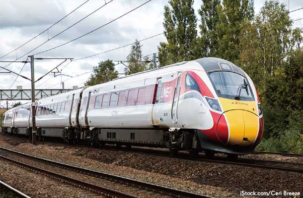 本日9月27日はイギリスのストックトン＆ダーリントン鉄道が世界で初めて実用的な鉄道運行を開始した日であり、その年はなんと1825年❗️ちょうど今年で200周年の節目の年でもあるのです。それ以前、トロッコや馬車などが鉄路の上を走ってはいましたが、蒸気機関の開発