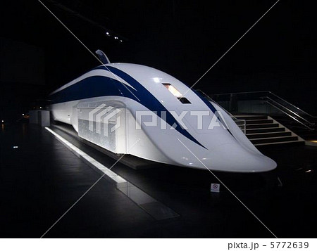 3 D の未来の交通機関は高速列車の弾丸で進歩します。イラスト素材透過、PNGフリー画像ダウンロード - Pngtree