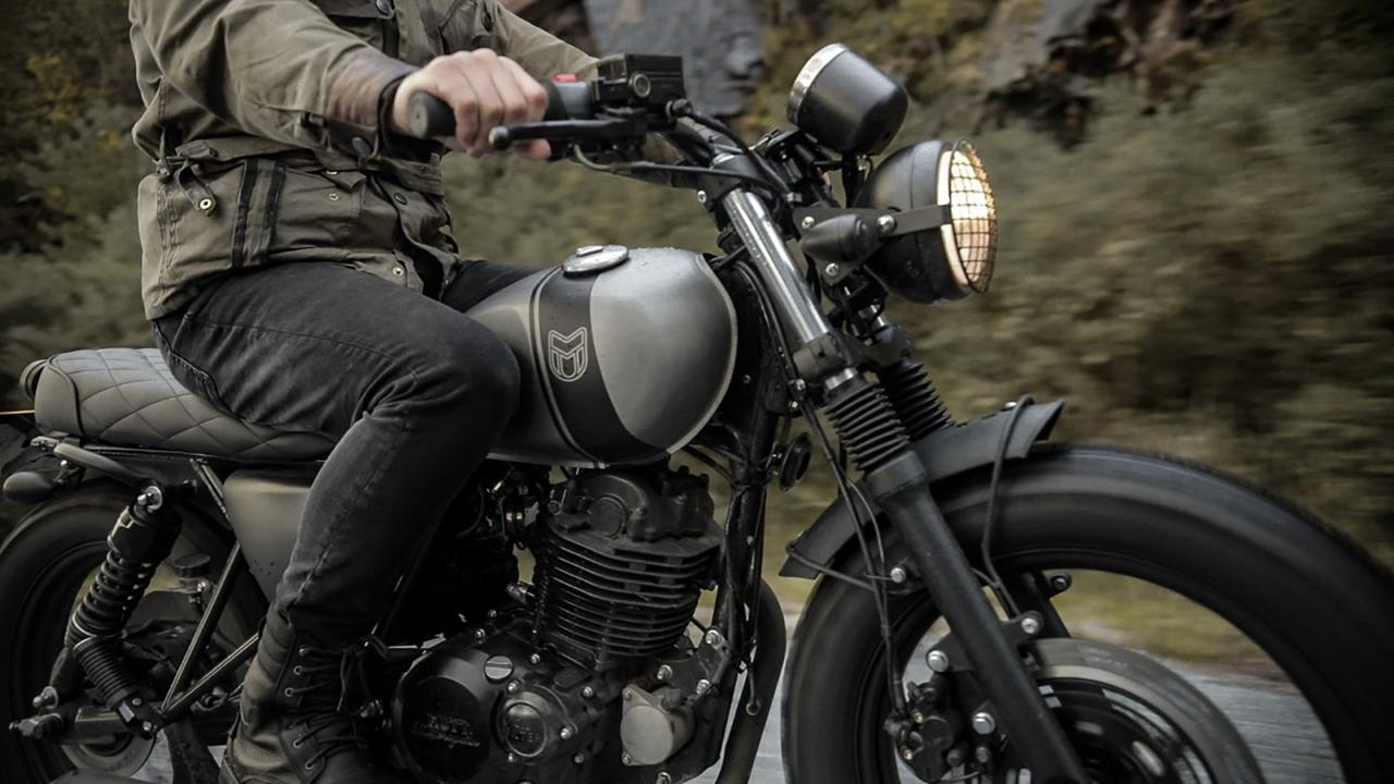 2025年最新 Yahoo!オークション - 英国 uk イギリスオートバイ車体 の中古品・新品・未使用品一覧