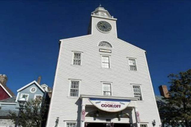 クリスマスディズニーで初めての ダッフィーのショーレストラン♡ ケープコッド・クックオフ この日のメニューはグラタンでしたB席だったけどそんなに遠く感じなくて しっかりショーを楽しめましたケープコッド東京ディズニーシ