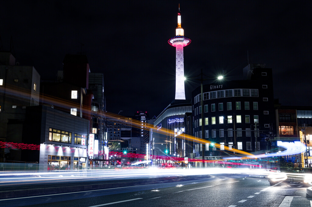 京都駅夜景編 : 京都市Oishii , Kirei & Tanoshii
