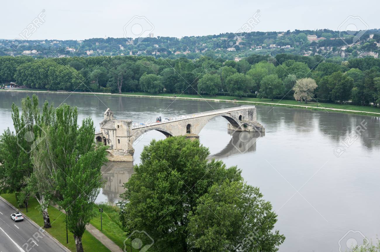 Pont Saint-Bénézet サン・ベネゼ橋 ,その他 FRA- 観光地 口コミ・評判・画像 - 留学thank you