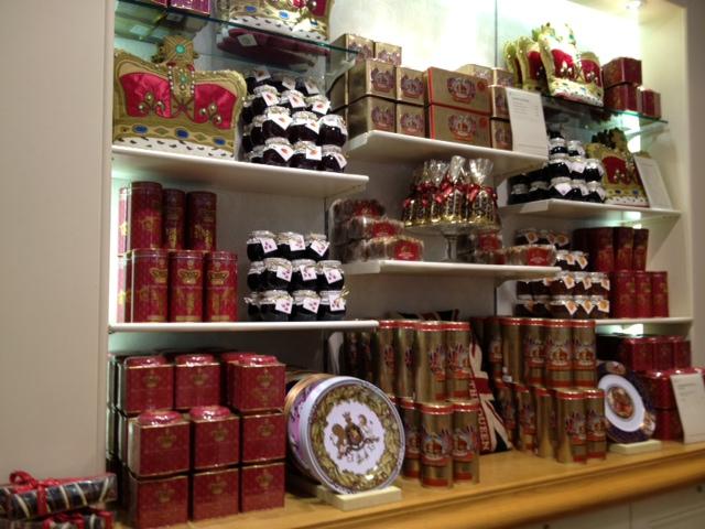 イギリス土産 バッキンガム宮殿のお土産・ギフトショップケンブリッジでの生活記