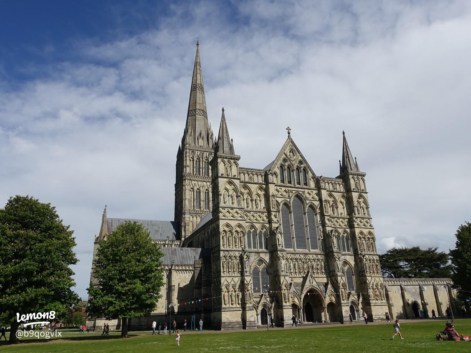 イングランド来たらソールズベリー大聖堂はとりあえず行っとけ村上アシシが北海道コンサドーレ札幌とサッカー日本代表を応援するブログ