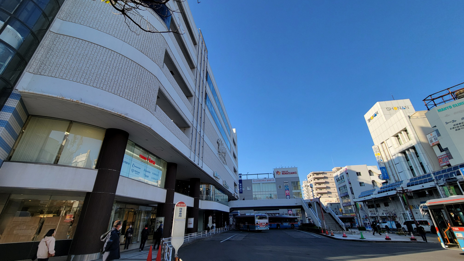 京急久里浜駅 東京湾フェリーからのバスが到着する駅旅とメシと鉄道と酒と温泉と あと何だ？？ - 楽天ブログ