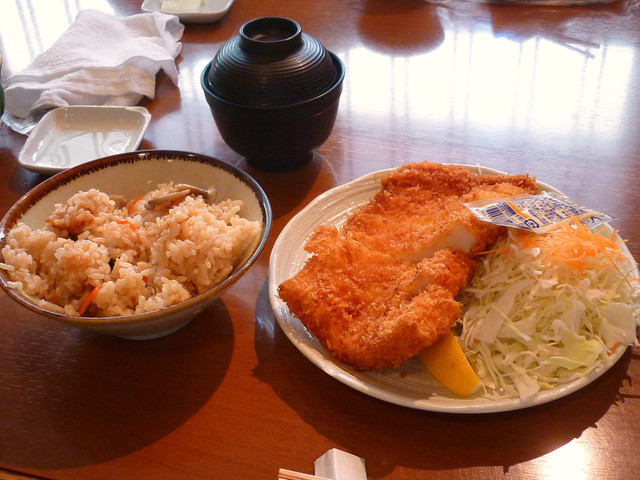 丸亀市の定食屋【田吾作】は味もおいしくボリューム満点！ | 香川県の美味い店開拓記