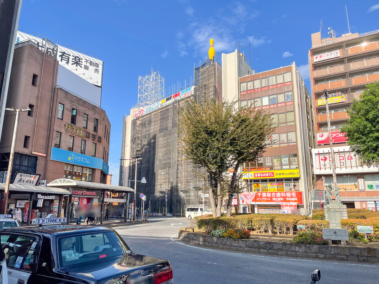 9月7日 土イオン稲毛店にて、イベント 「みんなのキャンバス！」 を開催しました🎉🎉 こちらイオン稲毛店ではすっかり恒例となってまいりましたガラスペイント🖍️今回は「ハロウィン🎃秋」をテーマに、みなさんでお絵描きしていただきました🎨早朝からたくさんのご