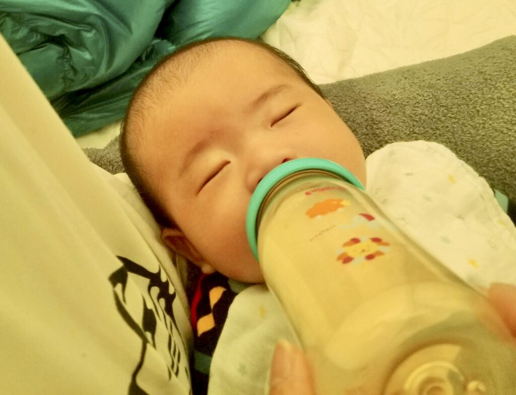 赤ちゃん連れ初旅行、ミルクどうする問題 んぎぃちゃんカレンダー106 ベビーカレンダ