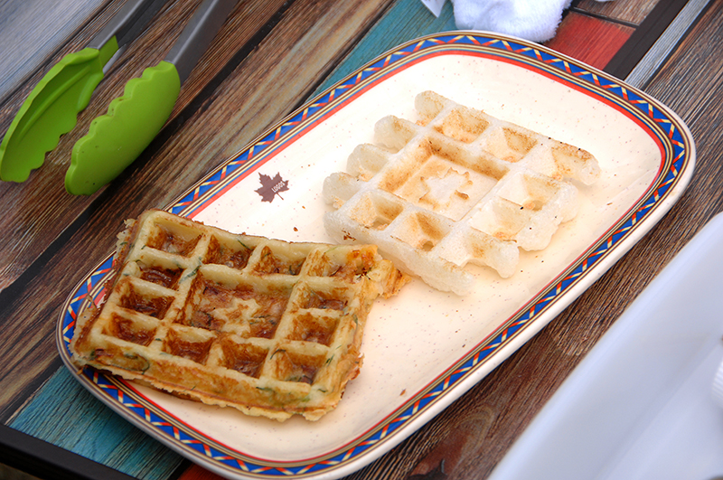 ポテトチーズワッフル│キャンプ飯レシピ│キャンプ飯：LOGOS