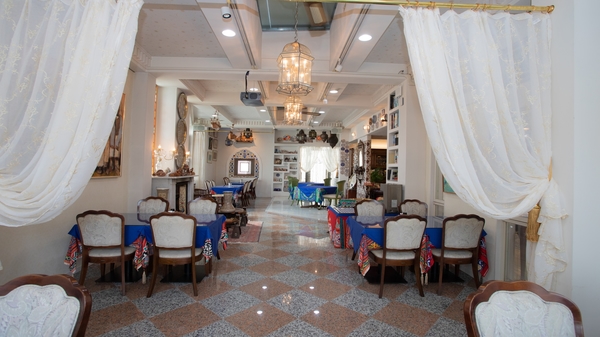 アラビアンアート HOTEL＆GALLERYZAKUROらんぷ家