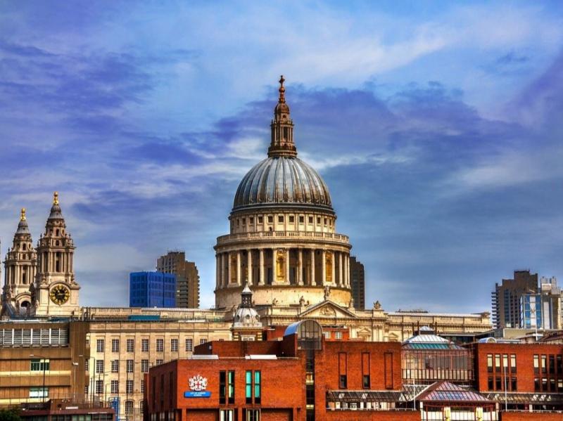 ロンドンの歴史を語るシンボル「セント・ポール大聖堂」観光旅行ガイド トレンジョイ