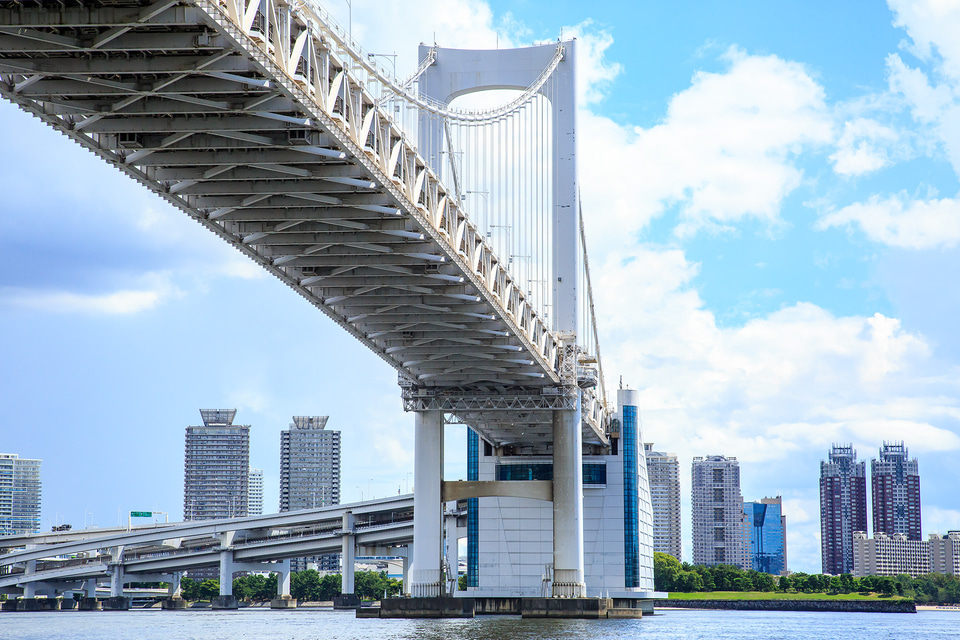 東京ゲートブリッジが開通 橋上から富士山くっきり