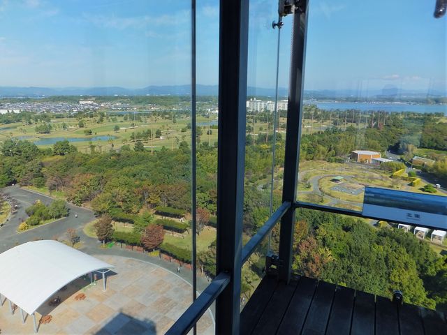 浜名湖の雄大な景色を眺める 浜名湖ガーデンパーク展望塔 Ayaka🗼