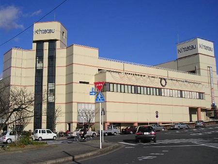 駅前に残る「閉鎖百貨店」――日本一の人口増加率を誇ったベッドタウンは、なぜ「買い物難民の街」になったのかMerkmal メルクマール