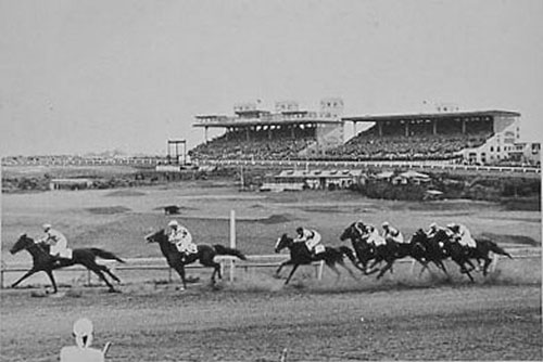 旧根岸競馬場一等馬見所」が横浜市認定歴史的建造物に選定される - 週刊アスキ