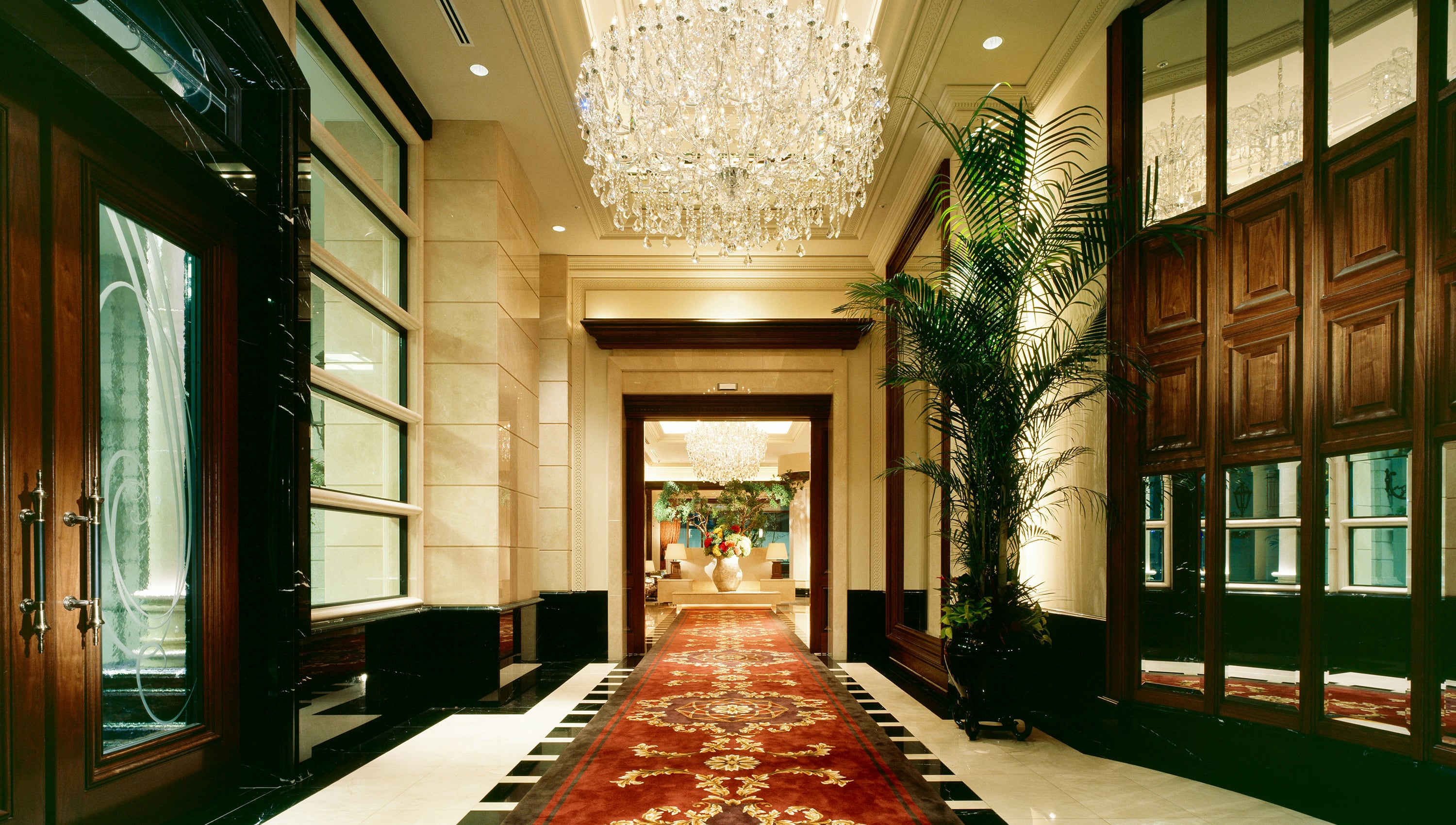 今日はチャペルスイートに泊まりに来たんだよ😃, シャンプーやコスメもたくさんあって充実してるんだよ🙂, みんなも泊まりに来てね😃,神戸ホテル神戸ラブホ神戸観光神戸スイーツ神戸パフェウェルカムパフェパフェ500神戸チャペルスイート神戸グルメ神戸人気スポット神戸人気ホテル店長の人形遊び