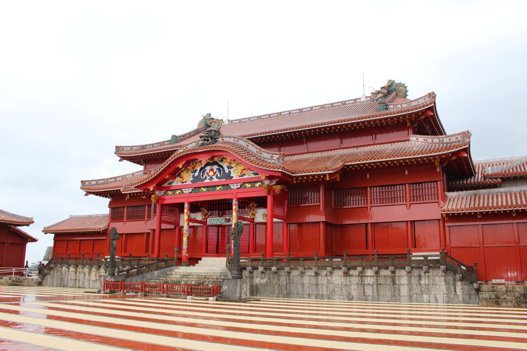 首里城・歓会門ニッポン旅マガジン