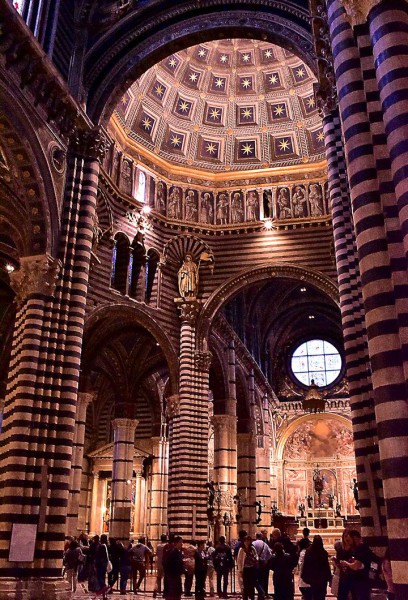 シエナ大聖堂 の重厚感ある美しさとギャップにやられる＜イタリアひとり旅34 シエナ＞気分はいつでも旅行客