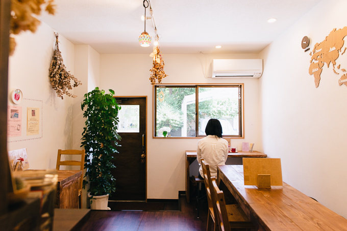 小さなカフェの内装・レイアウトの正解とは？リピーターが増える工夫 - maturite