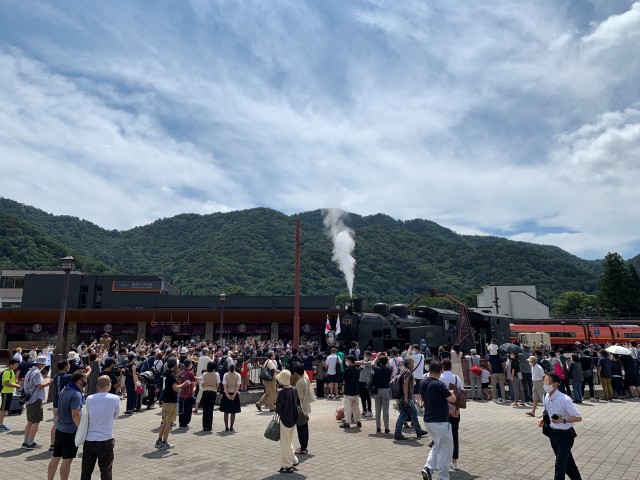 鬼怒川温泉駅 喫煙所 - 駅前喫煙所LaB