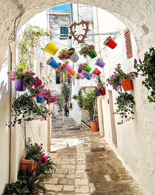 オストゥーニ観光ガイド～定番人気スポットを参考に自分にピッタリの観光プランを立てよう！エクスペディア