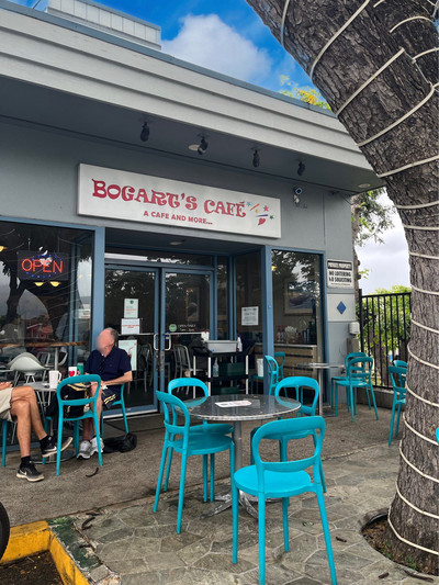 ハワイのボガーツカフェの場所と行き方とメニューについて教えます