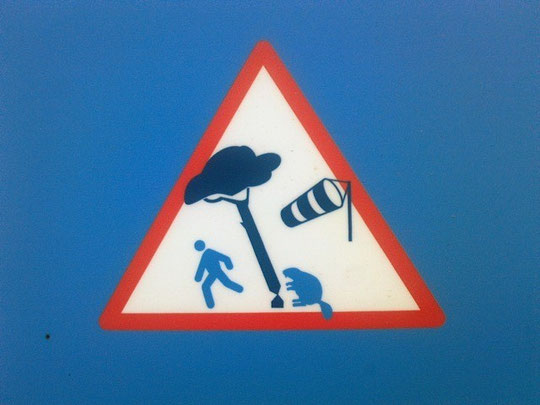 こんなの見たこと無い!?世界の変わった面白標識 画像ailovei