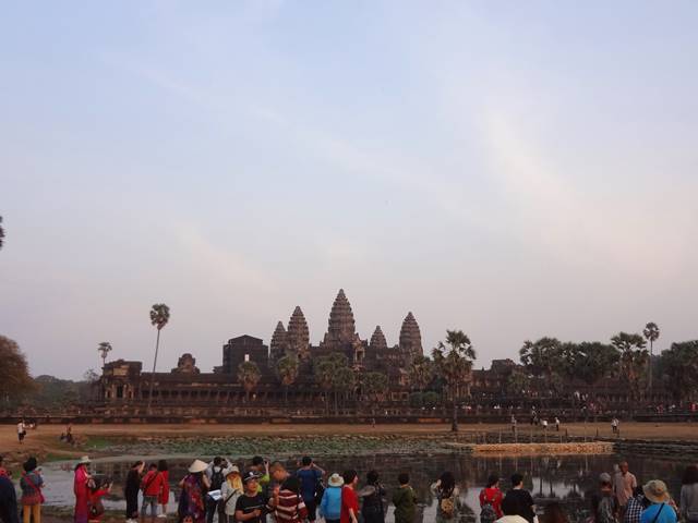 アンコールワットの夕日スポットはプレループが穴場サンセット時も混雑少 2020年