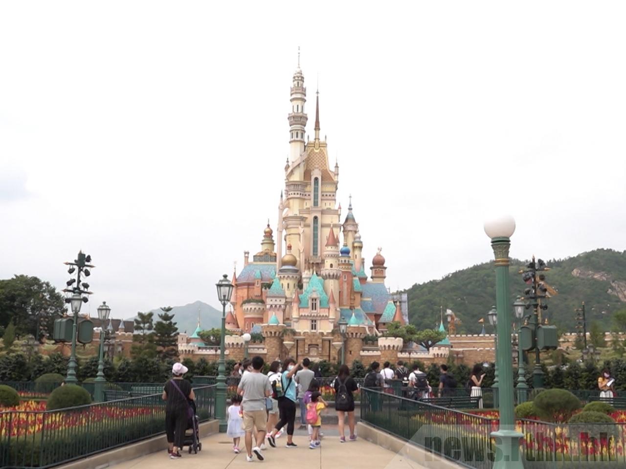 お城もリニューアル、進化を遂げた香港ディズニーランド！地球の歩き方