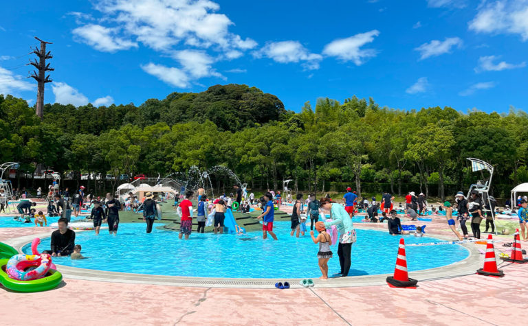 宗像ユリックス キッチンカー出店に利用可能な屋外スペース ゆ～ゆ～プール前②- ショップカウンタ