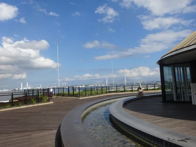 横浜・山下公園で足湯やBBQを楽しめる「ザ・ワーフハウス」4つの魅力横浜の最新情報＆取材レポート 公式 横浜市観光情報サイト - YokohamaOfficial Visitors' Guide