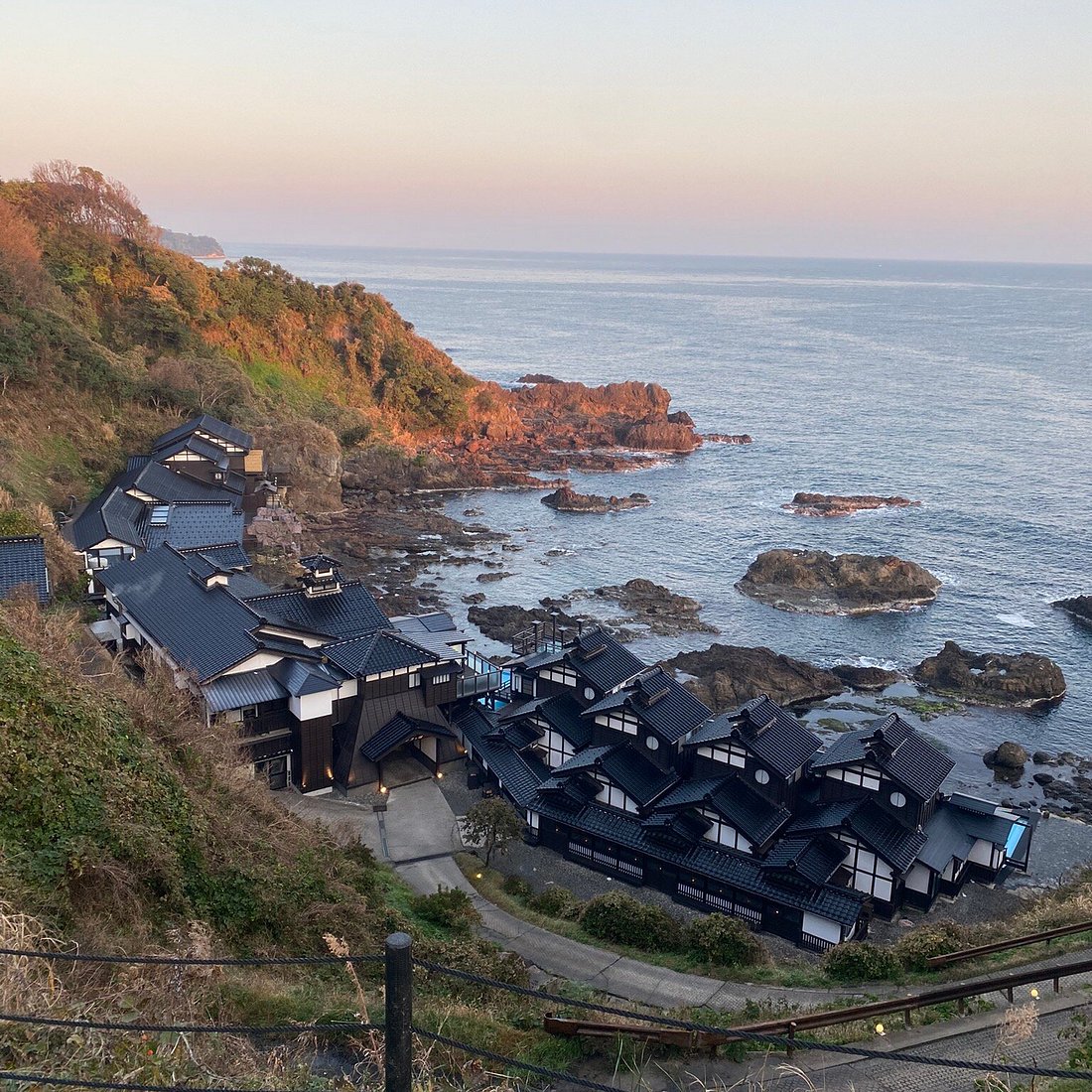 能登半島地震 珠洲市・寺家 ランプの宿 - あみの3ブログ