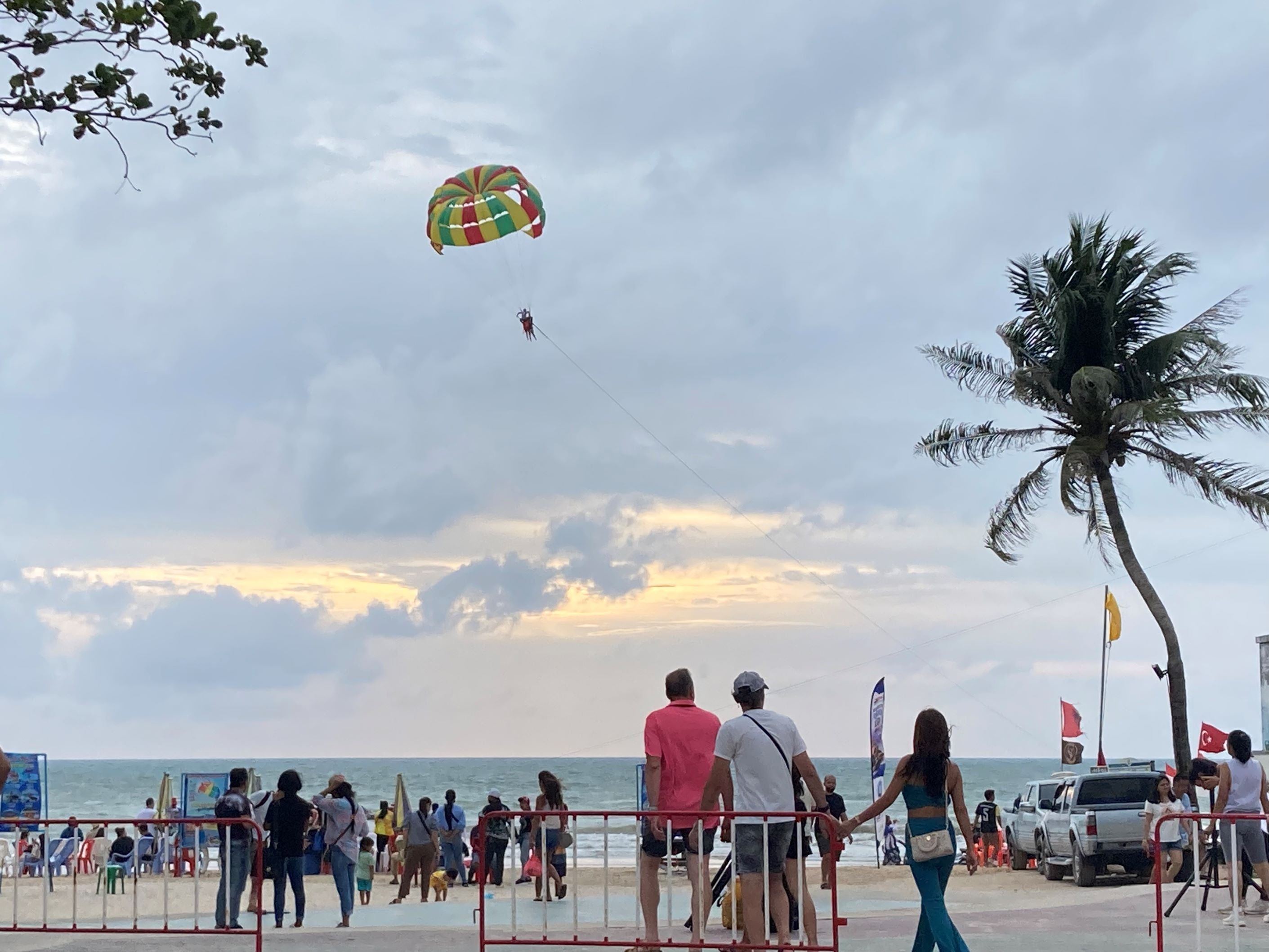 プーケット空港からパトンビーチまで行き方 ミニバス・タクシー・スマートバスtabilevel